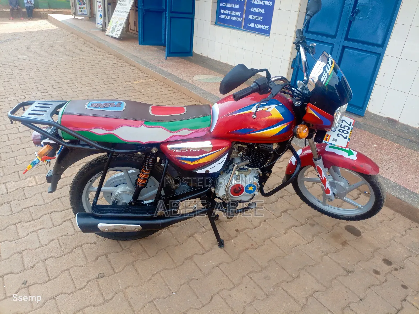 Bajaj Boxer 125 2024 Red