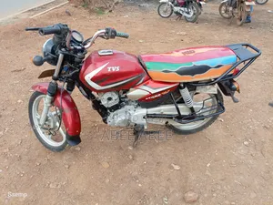 TVS HLX 125 2023 Red