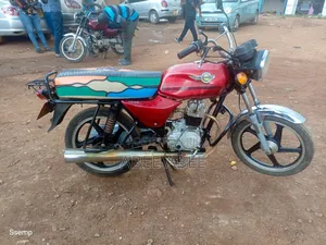 Bajaj Boxer 100 2019 Red