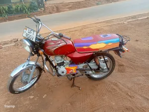Bajaj Boxer 100 2023 Red