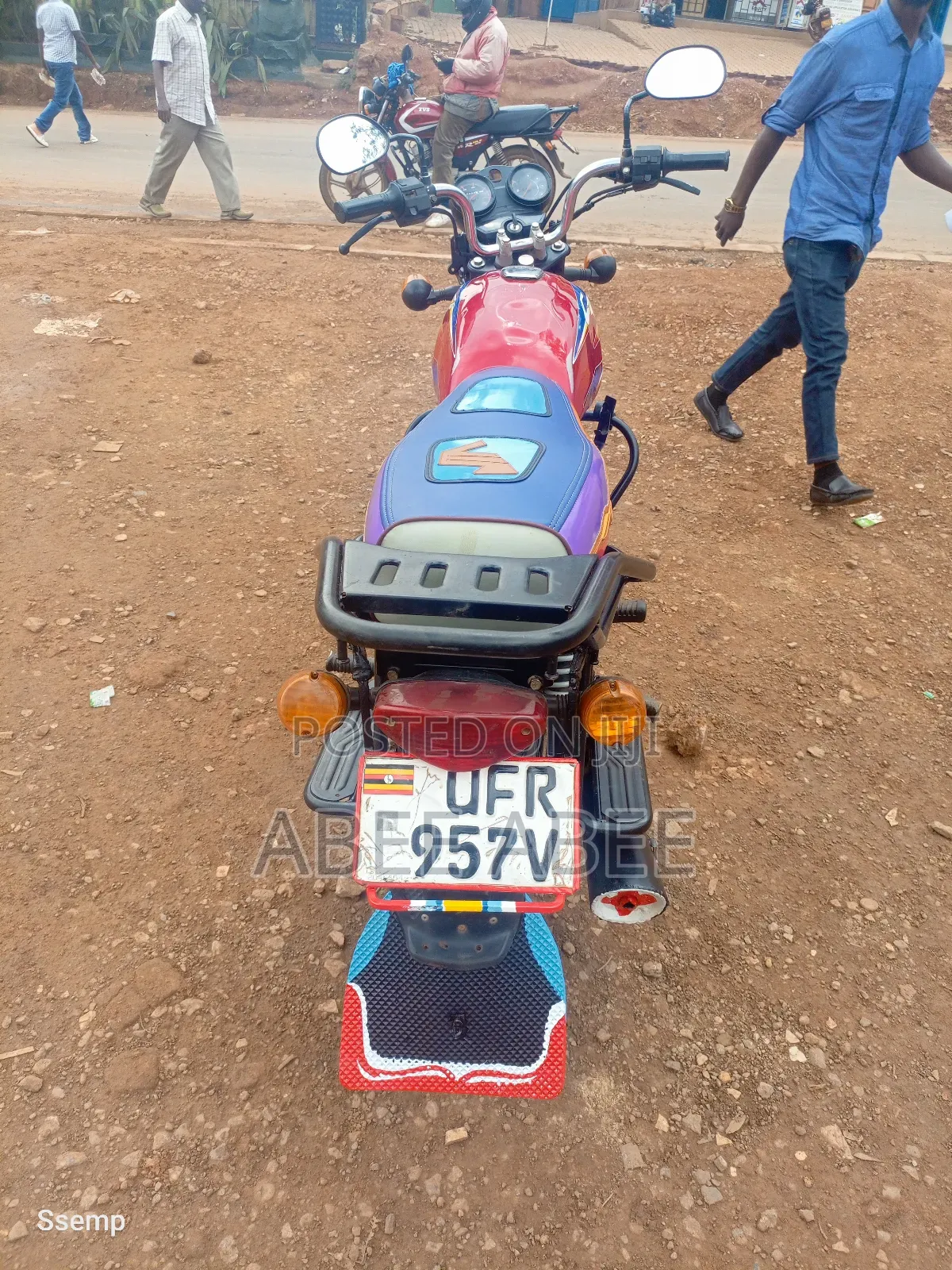 Bajaj Boxer 125 2021 Red
