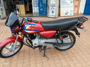Bajaj Boxer 125 2023 Red