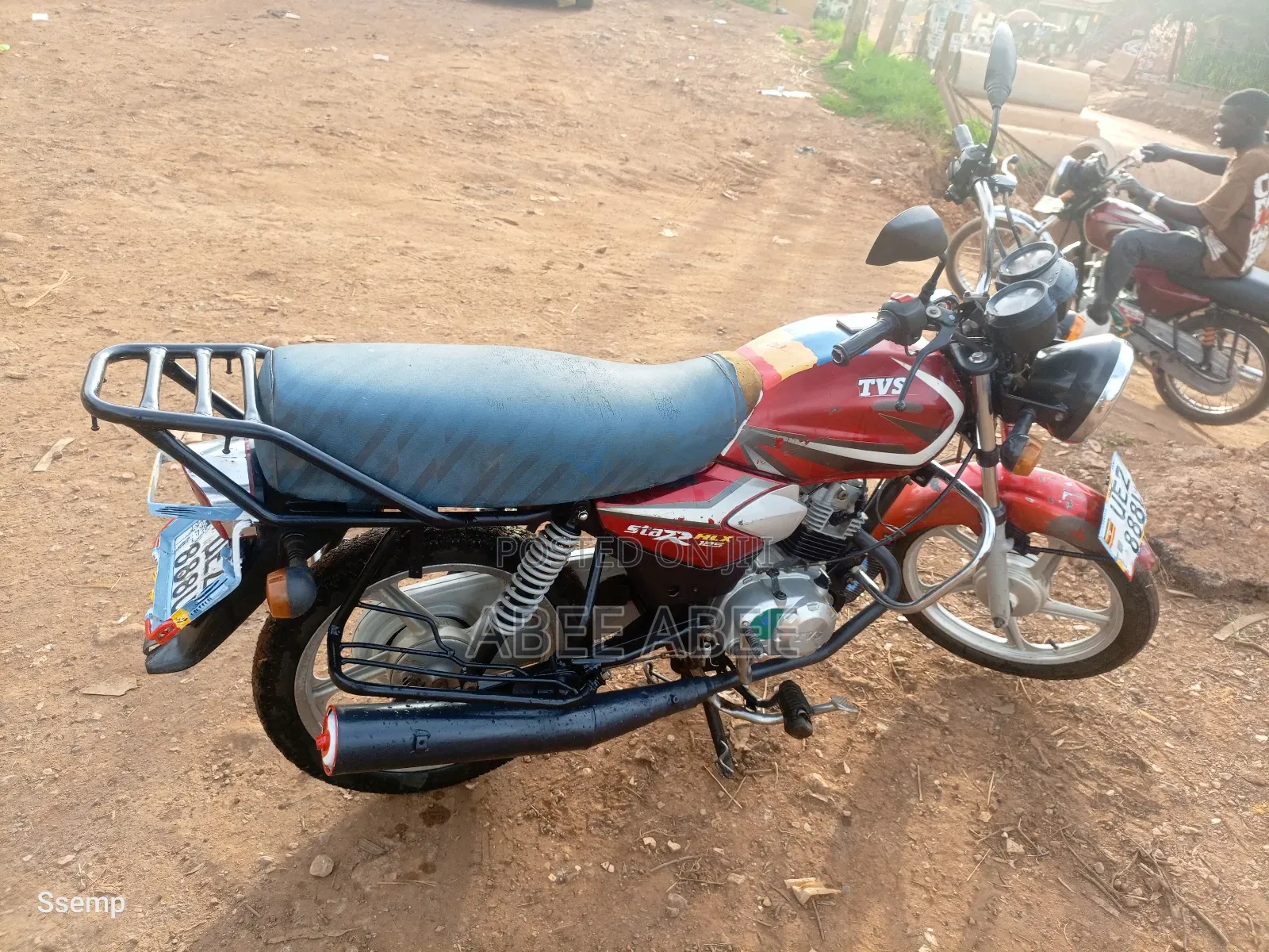 TVS HLX 125 2016 Red