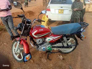 TVS HLX 125 2016 Red