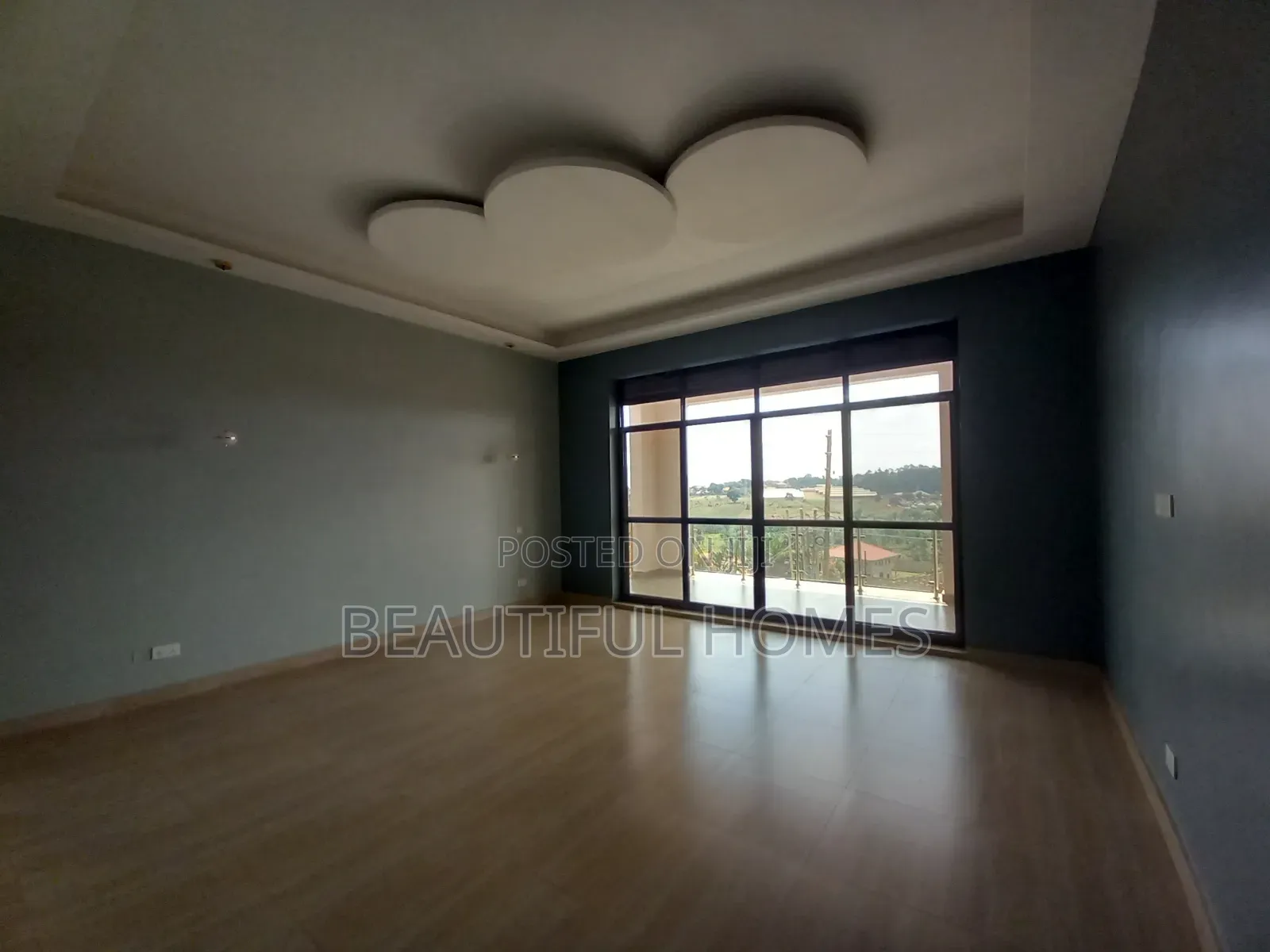 Furnished 6bdrm Mansion in Kira for sale