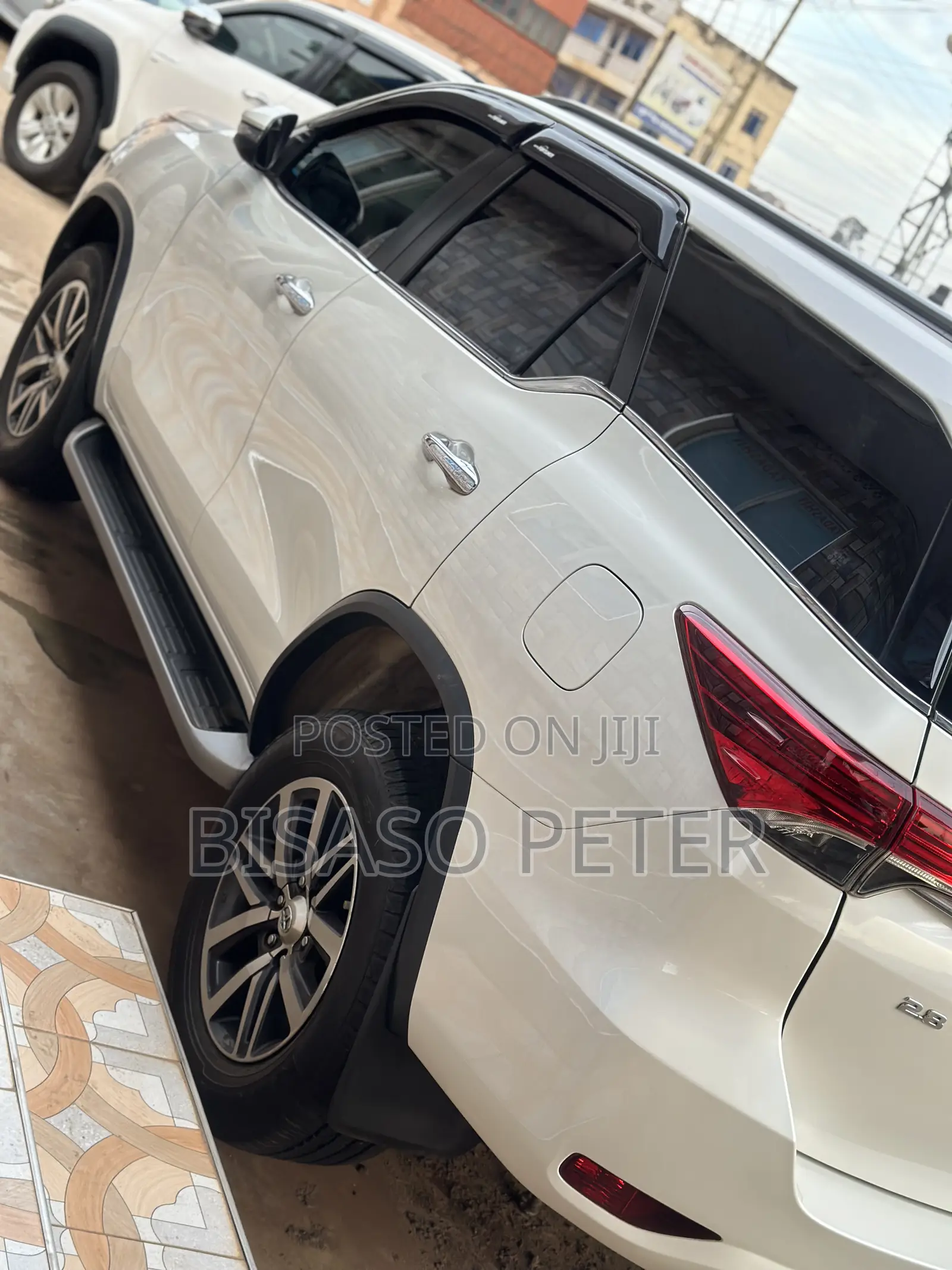 Toyota Fortuner 2.4 D RWD 2018 White