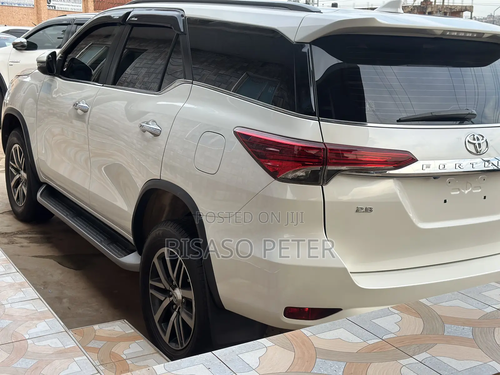 Toyota Fortuner 2.4 D RWD 2018 White