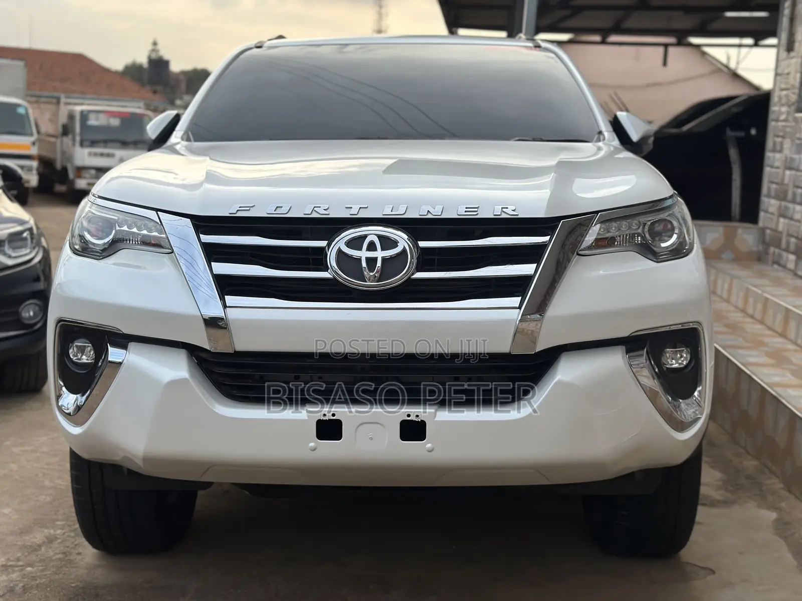 Toyota Fortuner 2.4 D RWD 2018 White