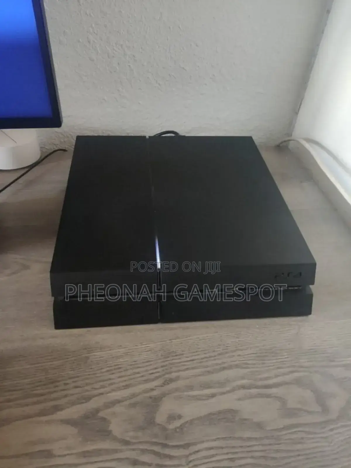 Ps4. Playstation 4 Standard Gaming Console. Good Condition