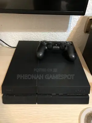 Ps4. Playstation 4 Standard Gaming Console. Good Condition
