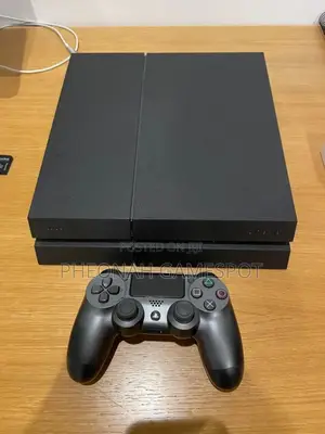 Ps4. Playstation 4 Standard Gaming Console. Good Condition