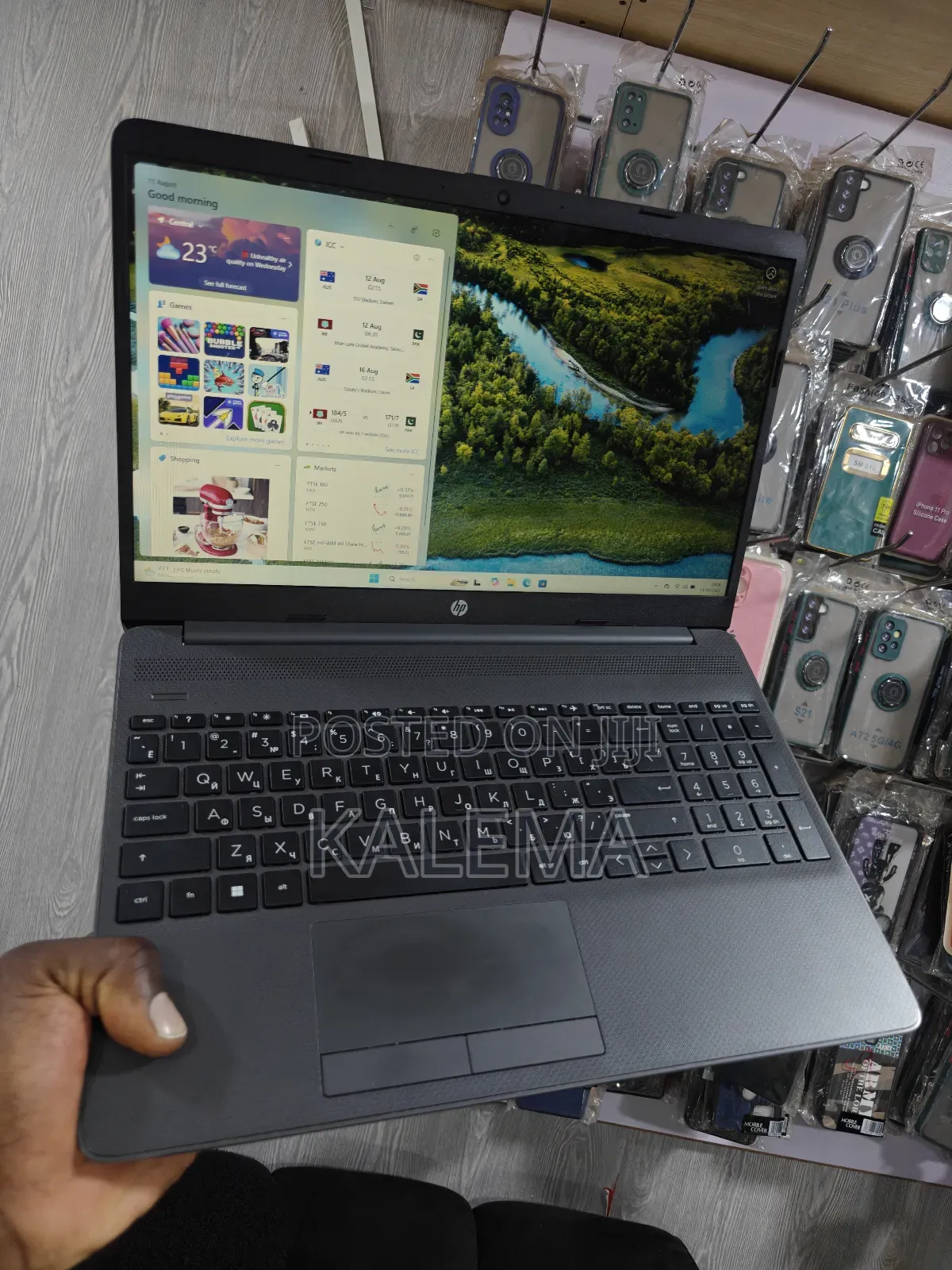 New Laptop HP 255 G8 8GB AMD Ryzen HDD+SSD 256GB