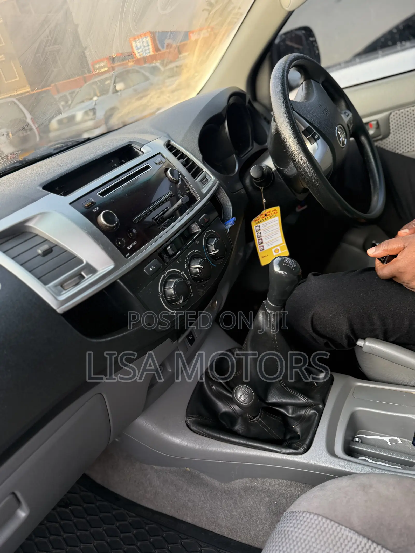 Toyota Hilux 3.0 D-4D 4x4 2015 Silver