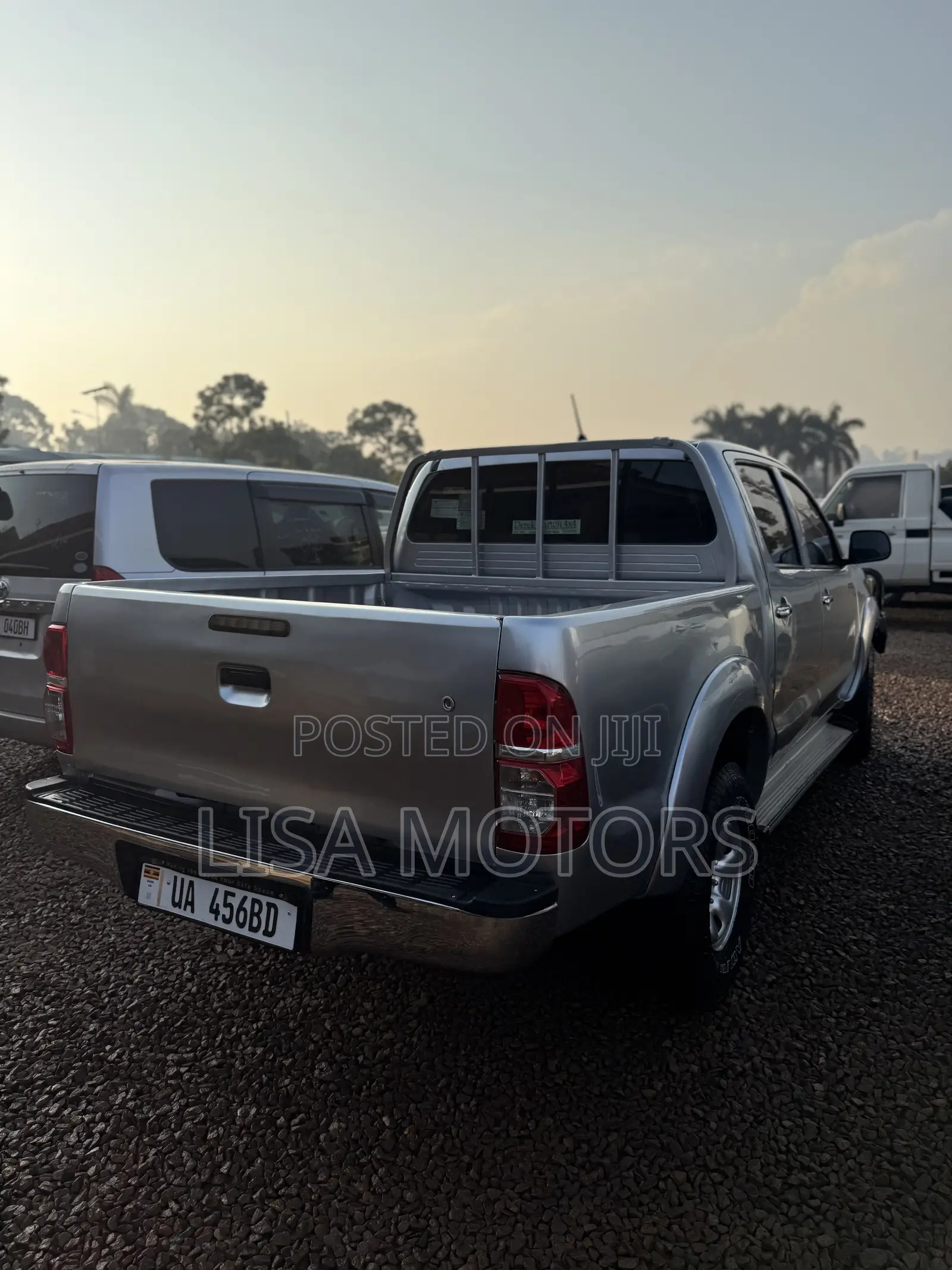 Toyota Hilux 3.0 D-4D 4x4 2015 Silver