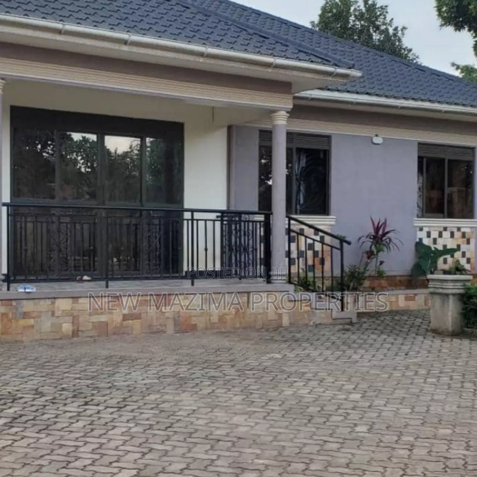 3bdrm Bungalow in Kawempe Kawanda, Central Division for sale