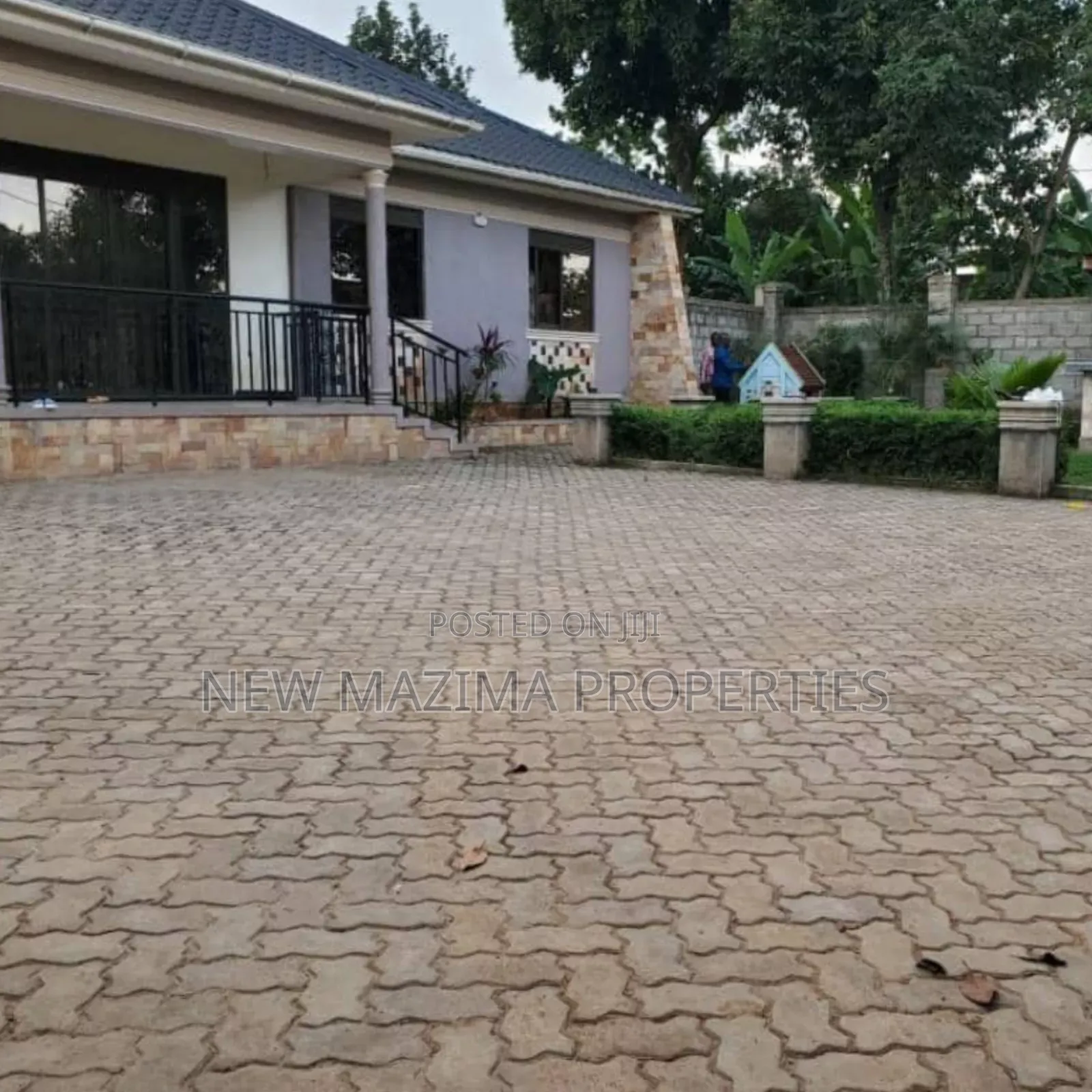3bdrm Bungalow in Kawempe Kawanda, Central Division for sale