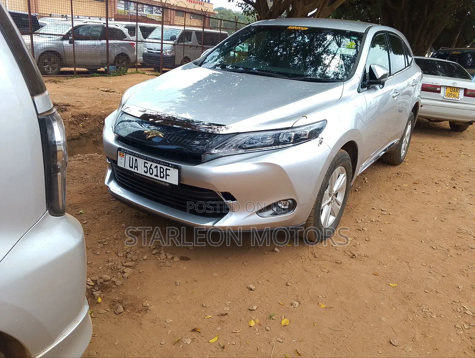 Toyota Harrier 2.0 2015 Silver