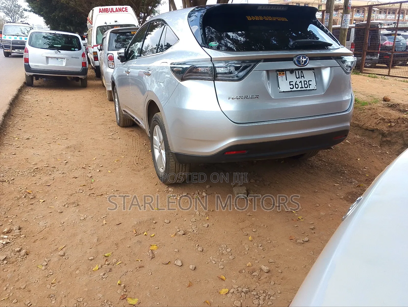 Toyota Harrier 2.0 2015 Silver