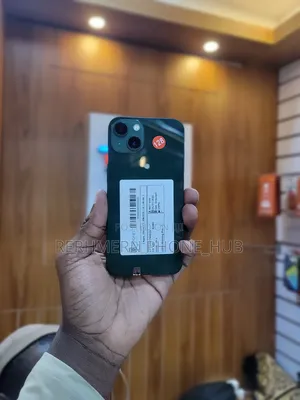 New Apple iPhone 13 128 GB Green