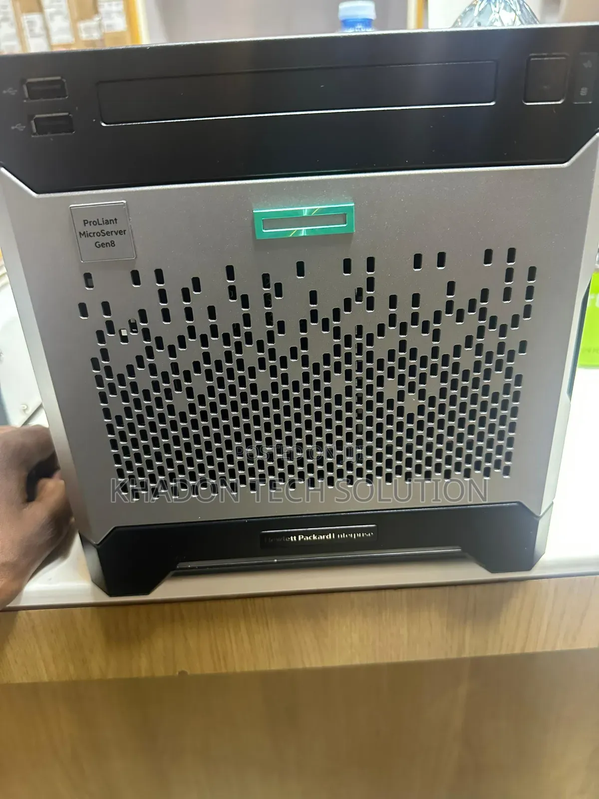 New Server HP ProLiant ML 8GB Intel Xeon SSHD (Hybrid) 1T