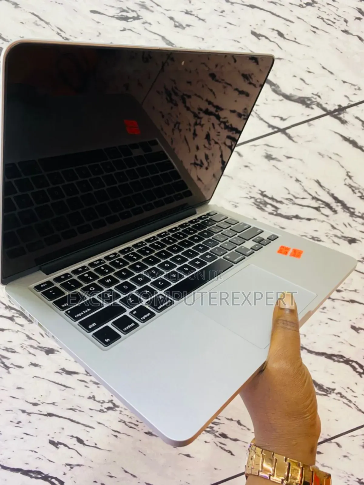 New Laptop Apple MacBook 2015 8GB Intel Core I5 SSD 256GB