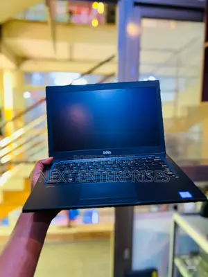Laptop Dell Latitude 7390 8GB Intel Core I7 SSD 256GB
