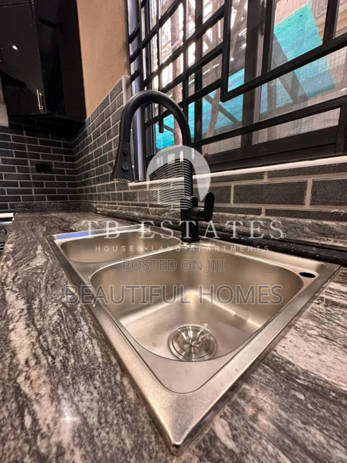 Furnished 5bdrm Duplex in Najjera, Kira for sale