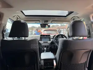 Toyota Land Cruiser Prado 2.7 2022 White