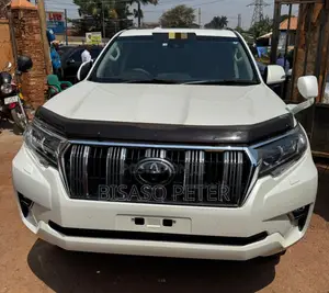 Toyota Land Cruiser Prado 2.7 2022 White