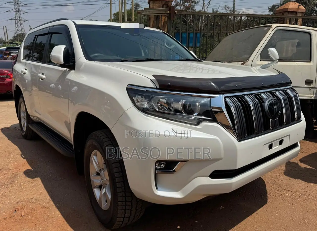 Toyota Land Cruiser Prado 2.7 2022 White