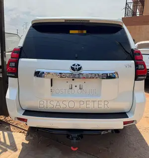 Toyota Land Cruiser Prado 2.7 2022 White