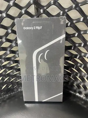 New Samsung Galaxy Z Flip7 256 GB Red