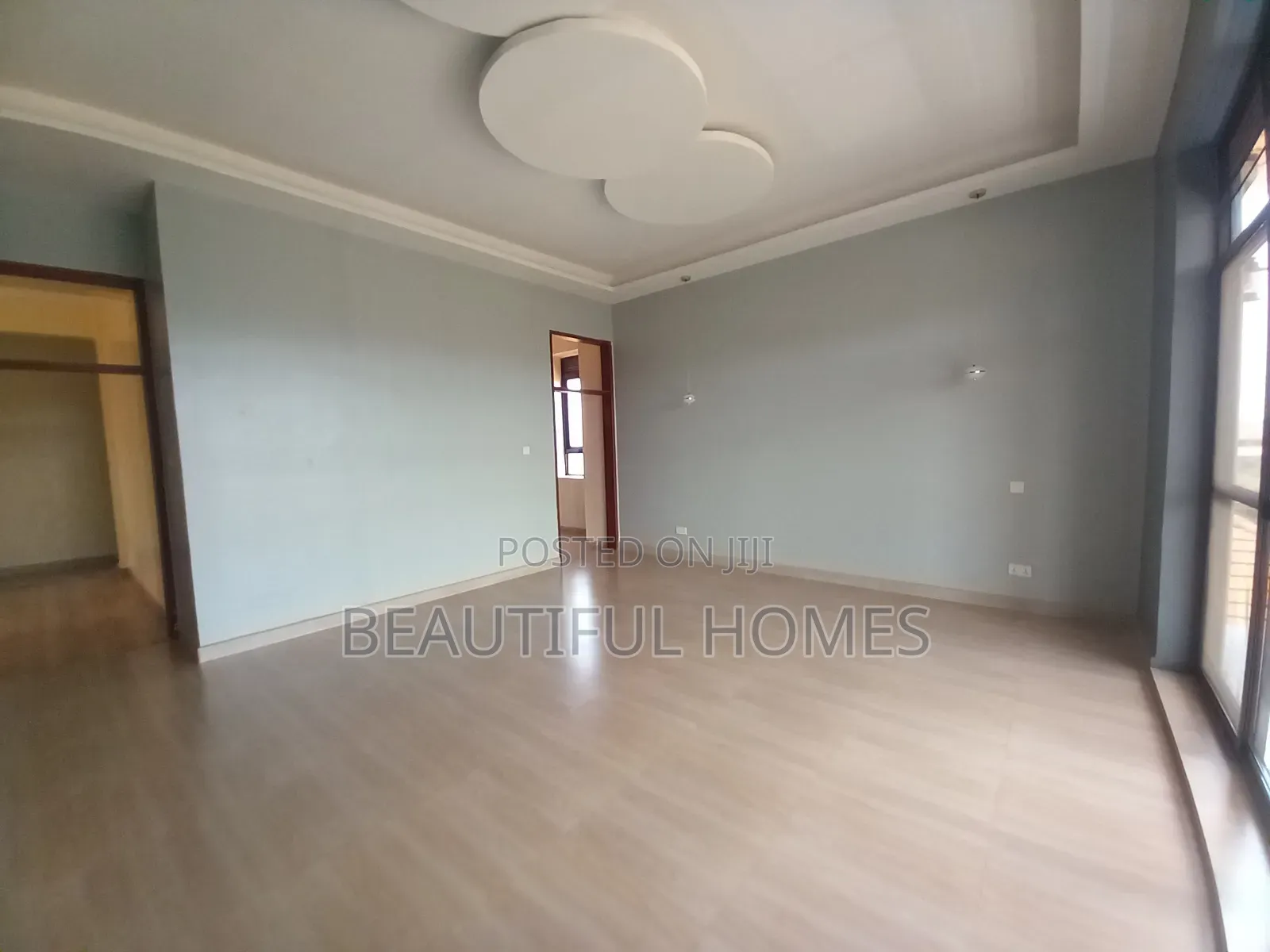 Furnished 6bdrm Mansion in Kira for sale