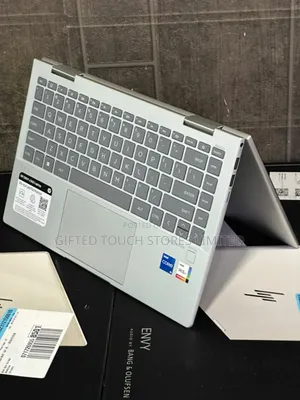 New Laptop HP 16GB Intel Core I7 SSHD (Hybrid) 512GB