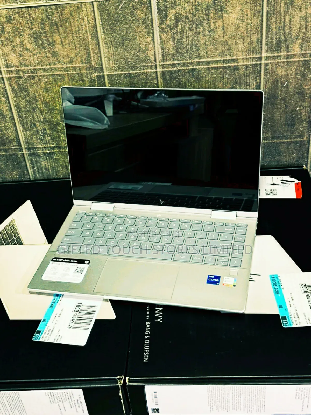 New Laptop HP 16GB Intel Core I7 SSHD (Hybrid) 512GB