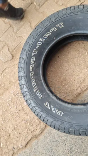 265/65r18 Original Goodrich Trail-Terrain a/T Tyres