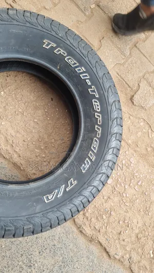 265/65r18 Original Goodrich Trail-Terrain a/T Tyres