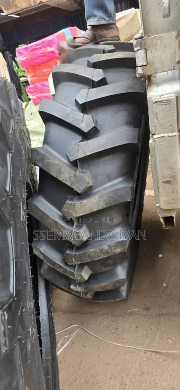 18.4r30 Original New Tyre