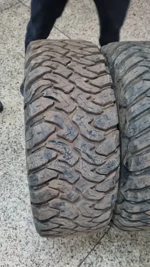 31x10.5r15 a/T Hankook Used Tyres