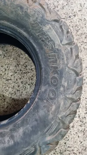 31x10.5r15 a/T Hankook Used Tyres