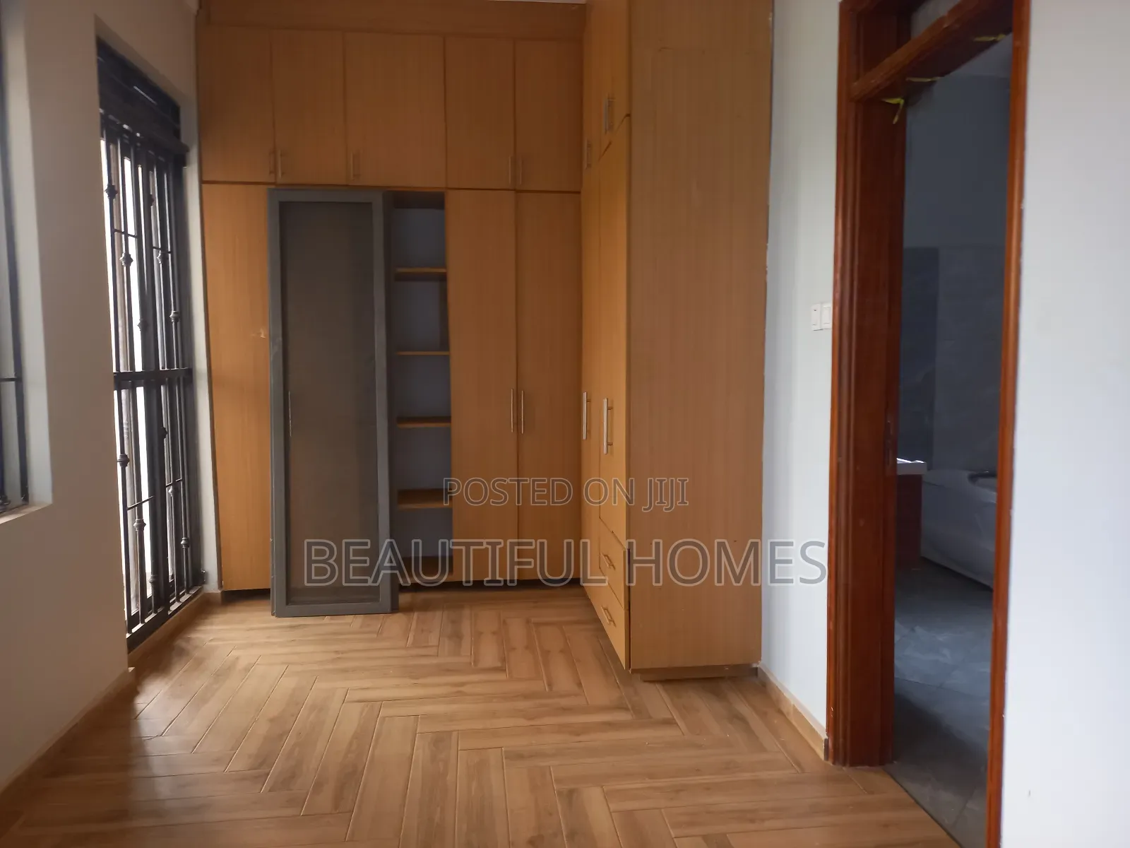 Furnished 4bdrm House in Kira for sale
