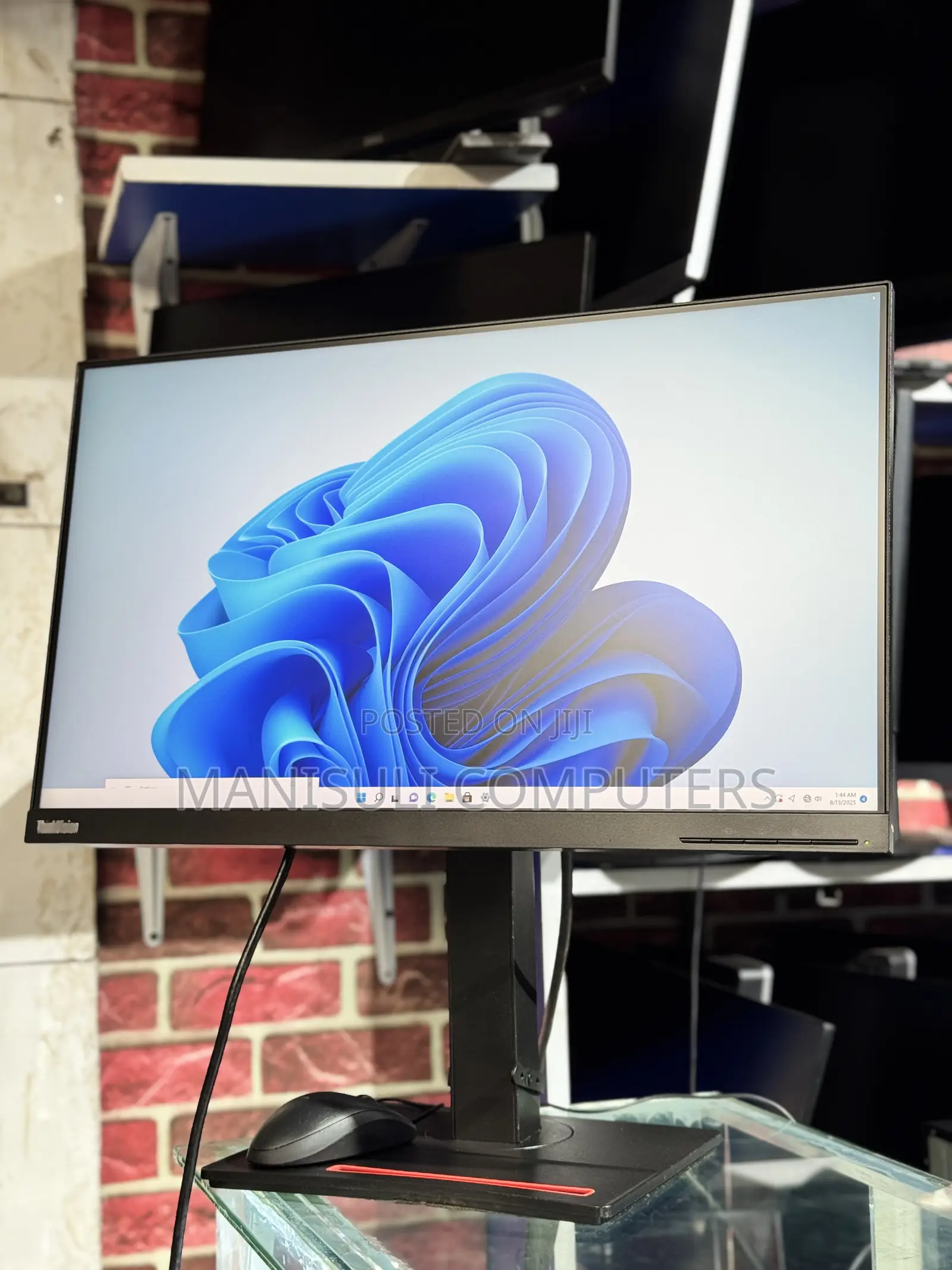 Guarantee 3 Months Lenovo 24 Inch Screen Ips Vga Hdmi Dp