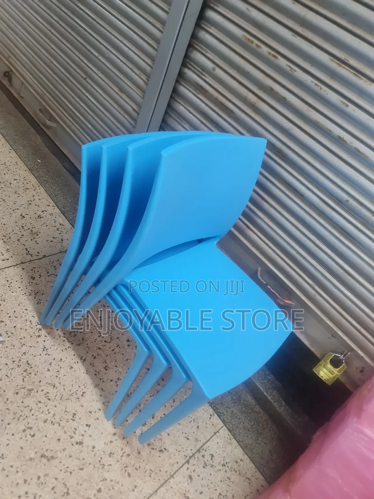 Leisured Plastic Chairs Plastic Chairs