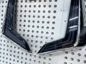 Toyota Vellfire Molding Grill