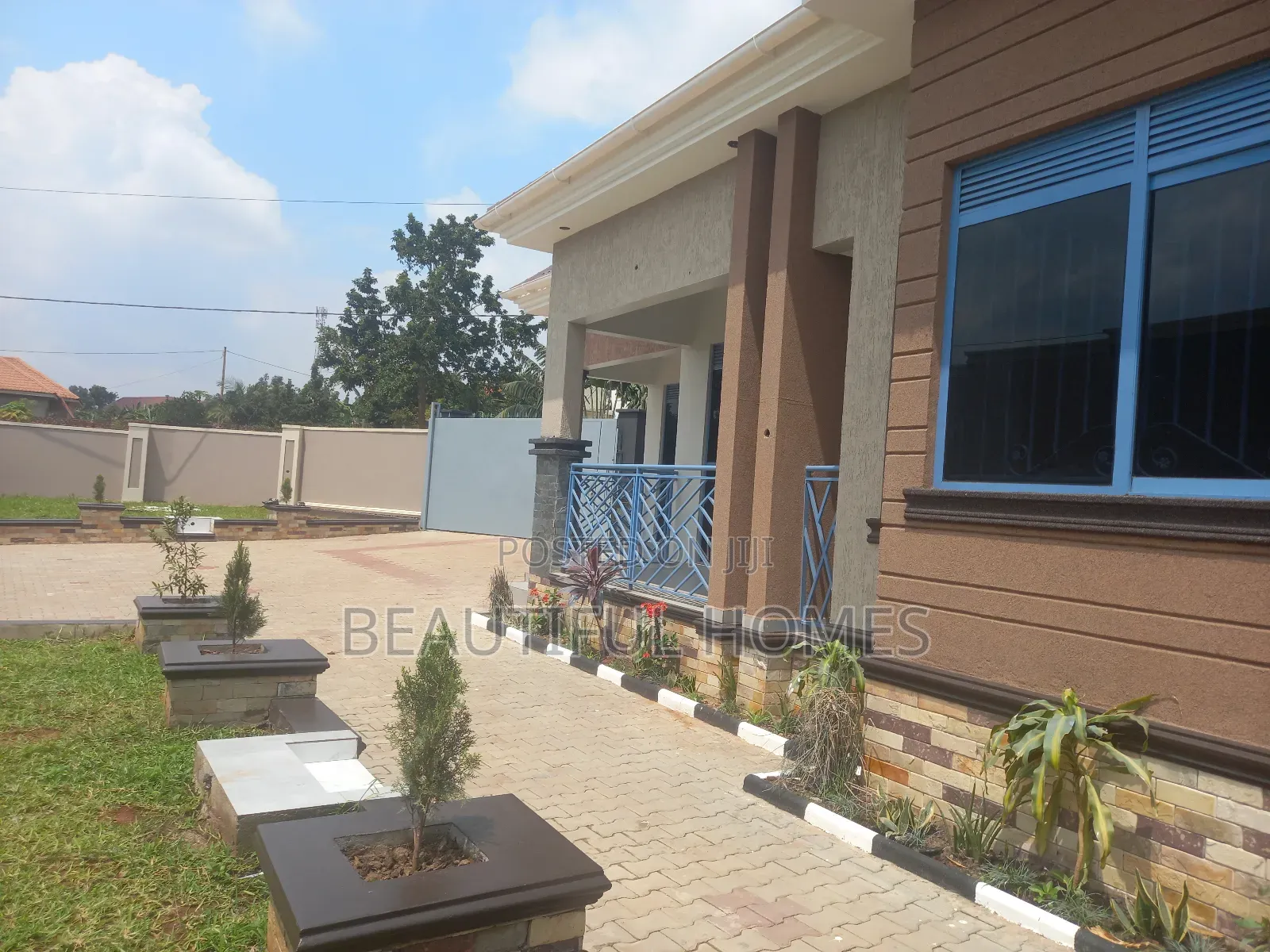 Furnished 4bdrm House in Kira for sale