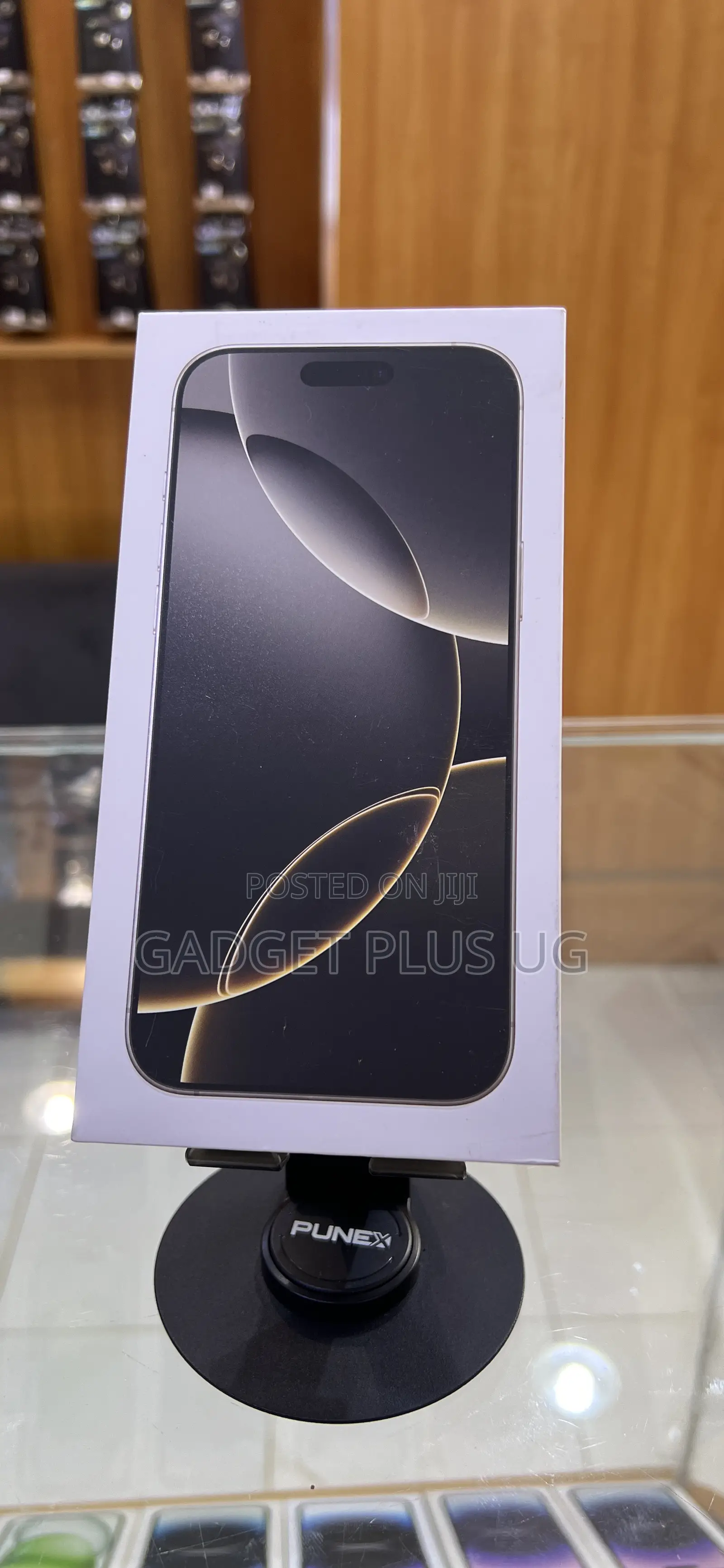 New Apple iPhone 16 Pro Max 256 GB Gray