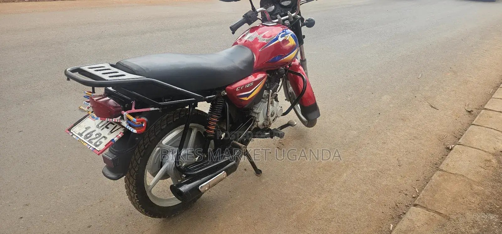Bajaj Boxer 125 2023 Red