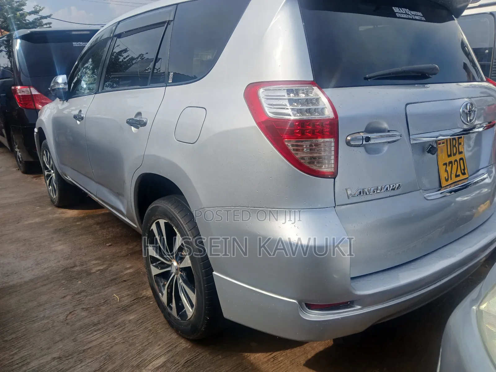 Toyota Vanguard 2010 Silver