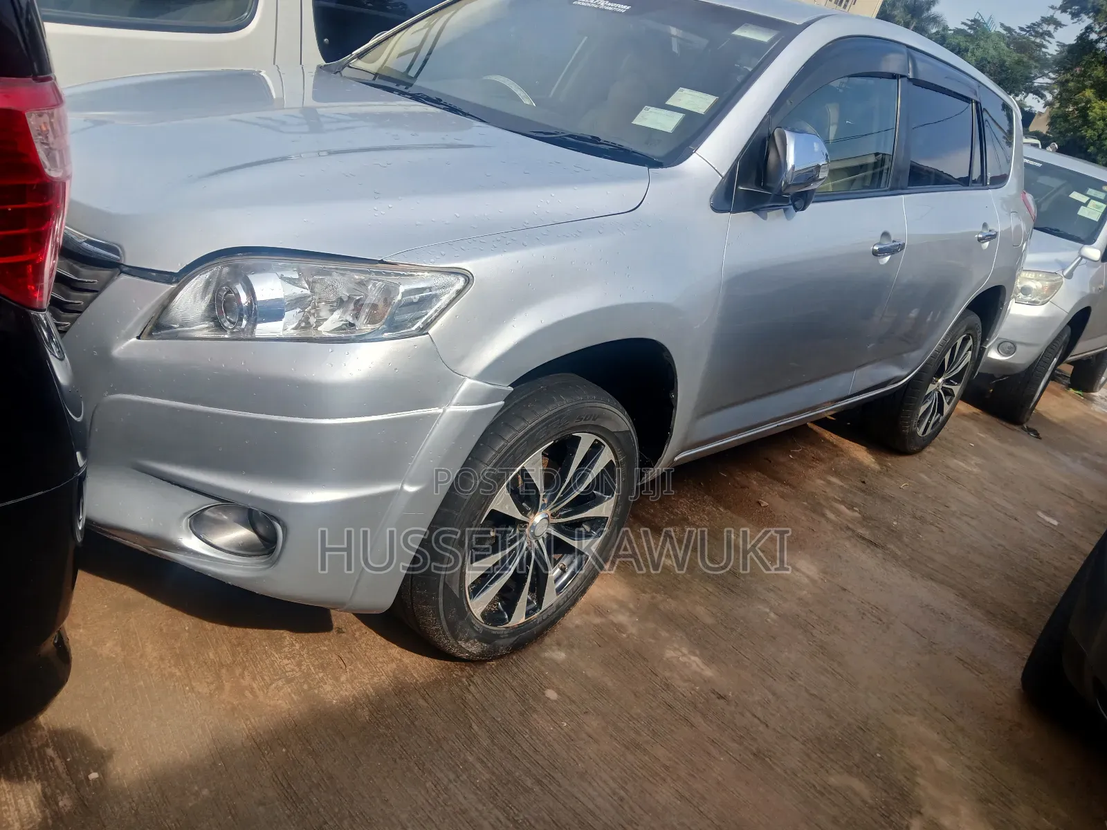 Toyota Vanguard 2010 Silver