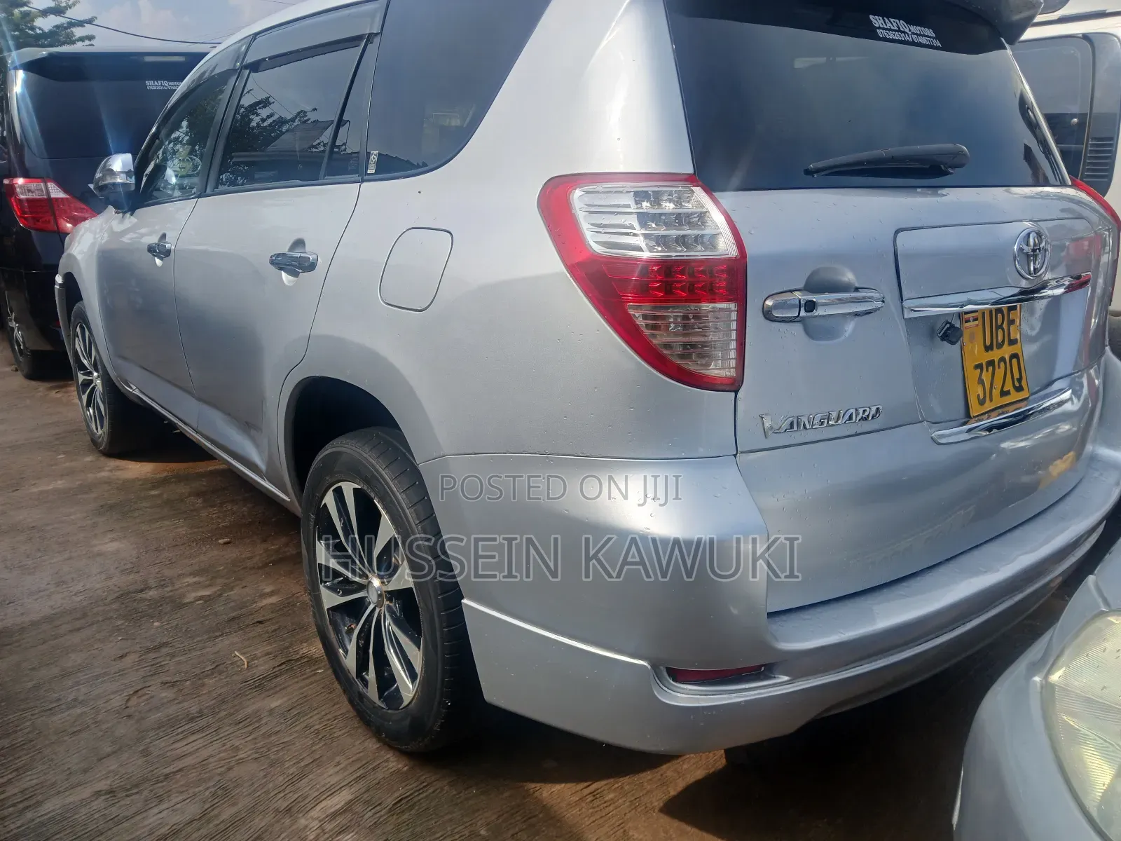 Toyota Vanguard 2010 Silver
